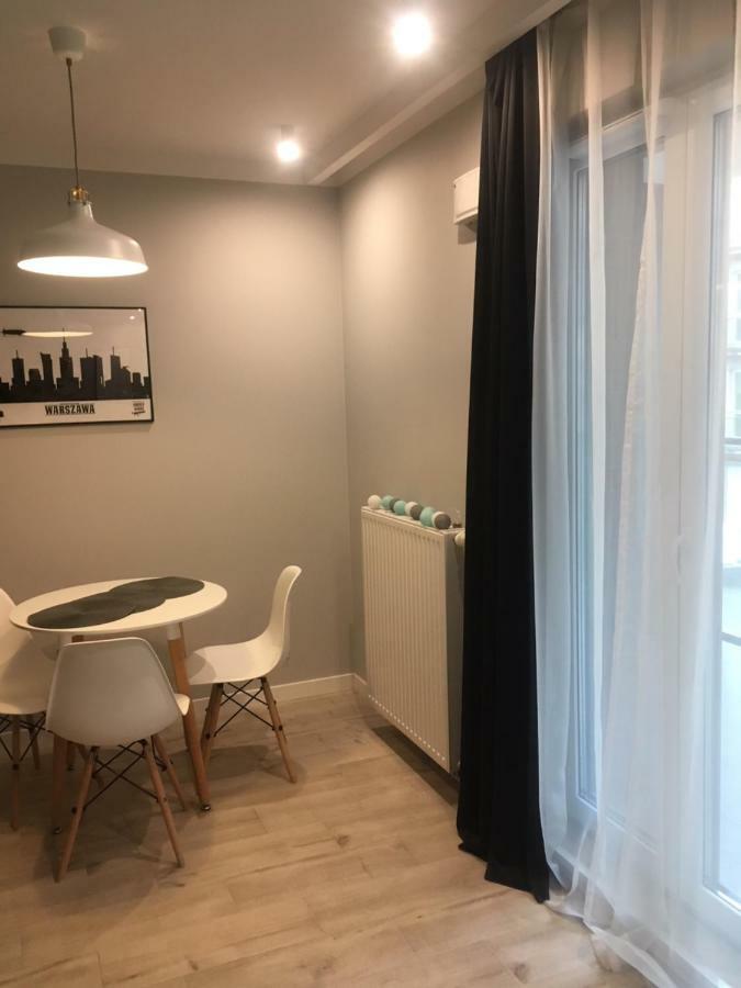 Manufaktura Praska Apartment Варшава Екстериор снимка